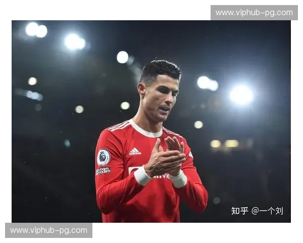 碧波之城的终极较量：当西旺斯遇上红魔曼联，那是关于纯粹与荣光的史诗